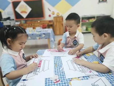 小小七幼娃 浓浓爱国情--济南市七里山幼儿园美育之旅国庆主题活动