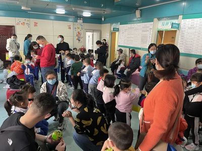号外号外!七幼萌娃今天接种疫苗啦 --济南市七里山幼儿园小朋友接种现场报道