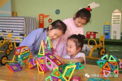 合作分享 巧手搭建--济南市七里山幼儿园“拼搭小达人”展示活动