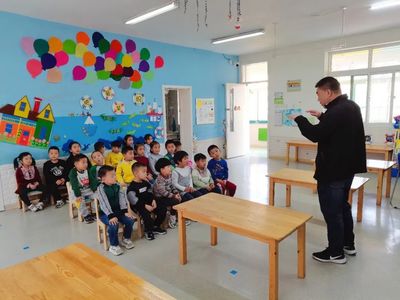 爸妈当“老师”,资源无边界--济南市七里山幼儿园家长进课堂活动