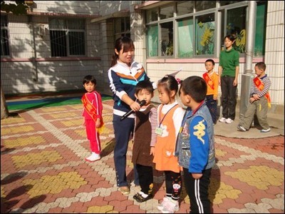 济南七里山幼儿园 推广普通话，做文明小市民